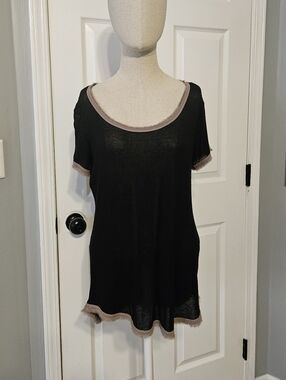 CLEARANCE! h.i.p. Black Short Sleeve Scoop Neck Top with Taupe Trim